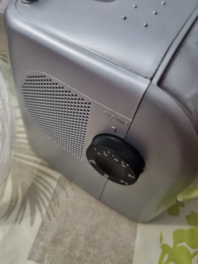 Mini TV B/N 5.5 S.T. Helmet Shaped