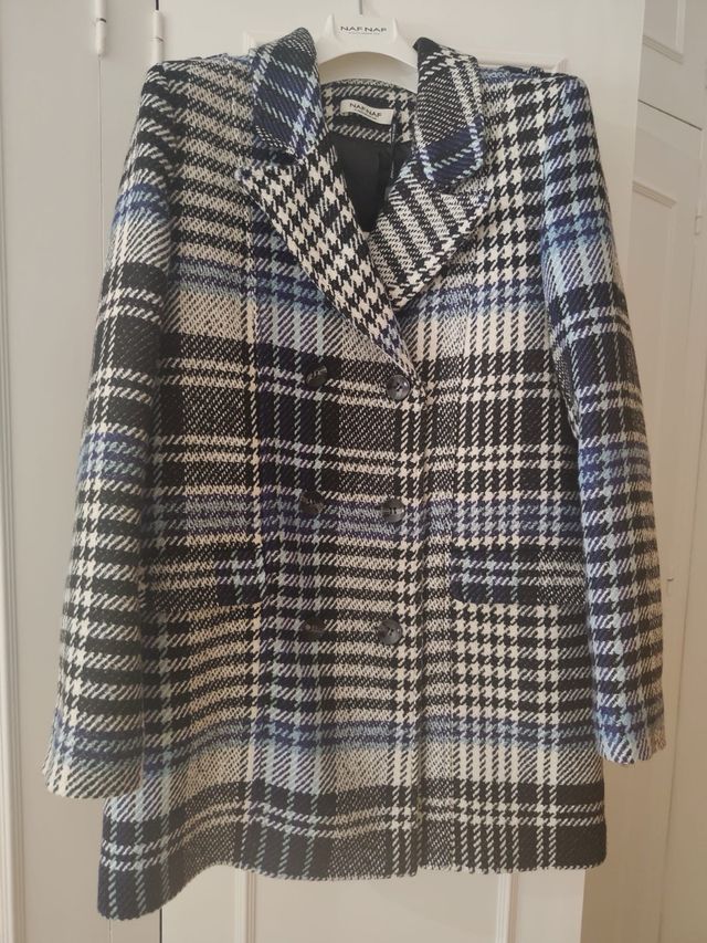 Abrigo Naf Naf cuadros