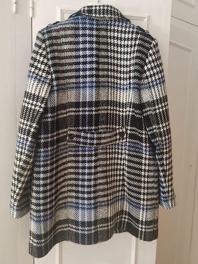 Abrigo Naf Naf cuadros