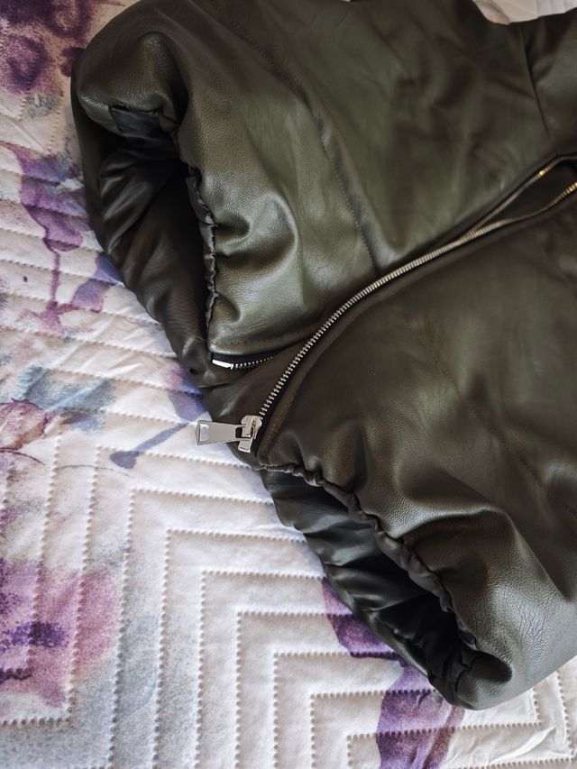 Chaleco piel verde nuevo XS