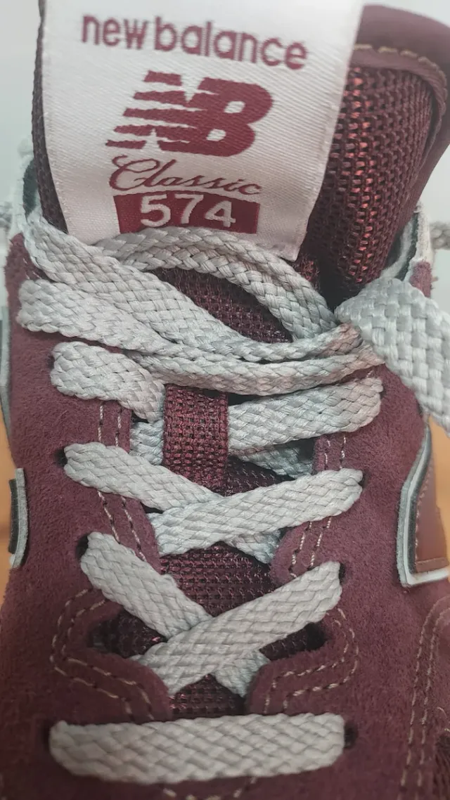 Zapatillas New Balance 574 T40. Granates