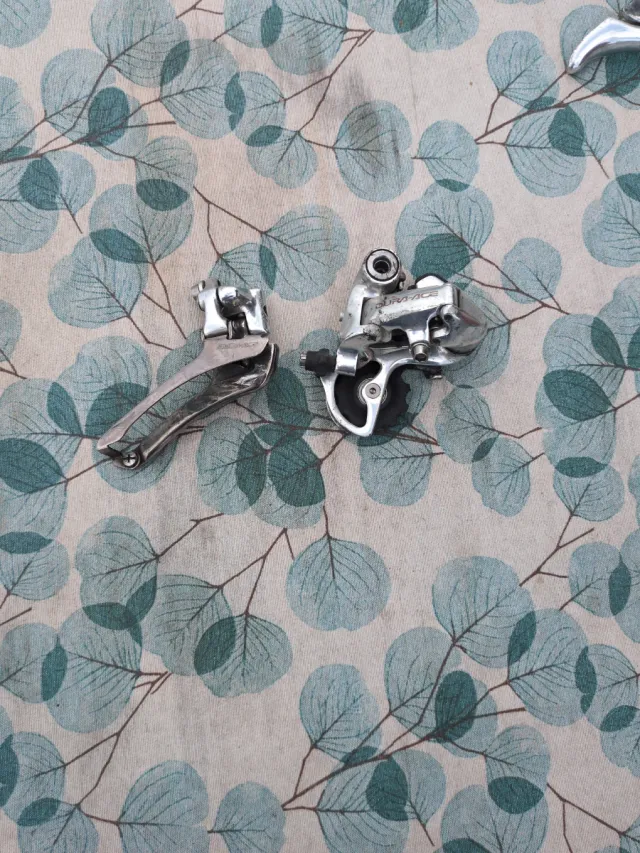 Cambio y desviador Shimano Dura Ace 7700 9v