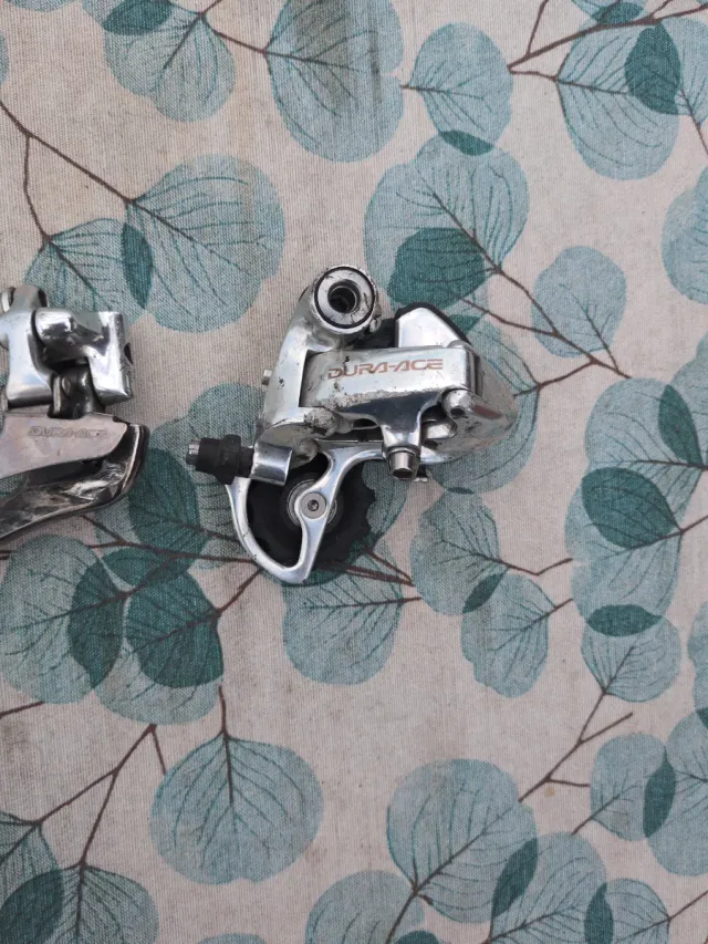 Cambio y desviador Shimano Dura Ace 7700 9v