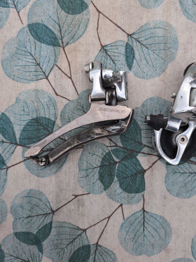 Cambio y desviador Shimano Dura Ace 7700 9v