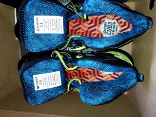 Scarpe da lavoro Base Boston 43
PREZZO TRATTABILE!