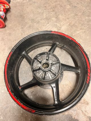 Llanta Trasera Yamaha R1 2006