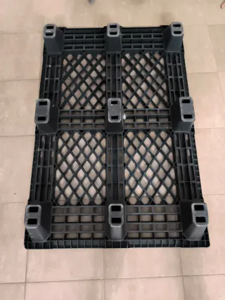 Palet de plástico resistente