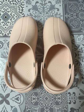 Suecos rosas talla 40