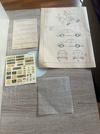 Maqueta Revell Classics VW Kafer Sun Roof 1:16