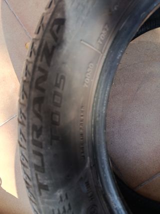 Neumático Bridgestone