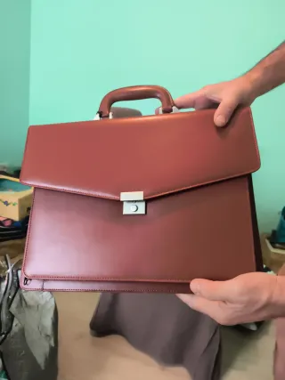 Maletín polipiel marrón