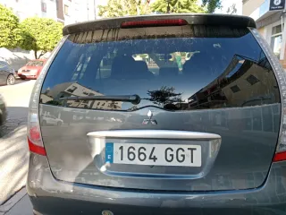 Mitsubishi Grandis 2008