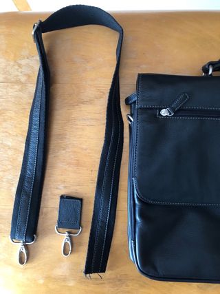 Cartera de piel Hexagona negro.