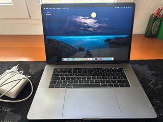 MacBook Pro 15 2017 i7 3.1GHz Plata