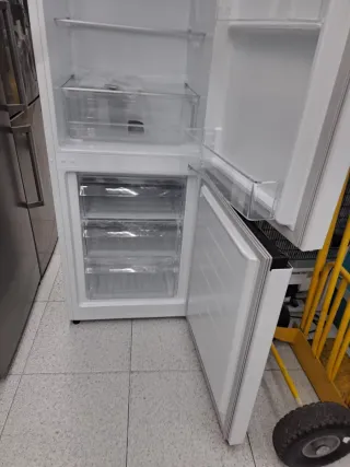 Nevera hanseática nueva con tara 161,cm nofrost