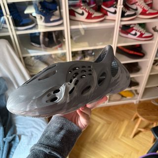 Yeezy Foam Runner MX Granite