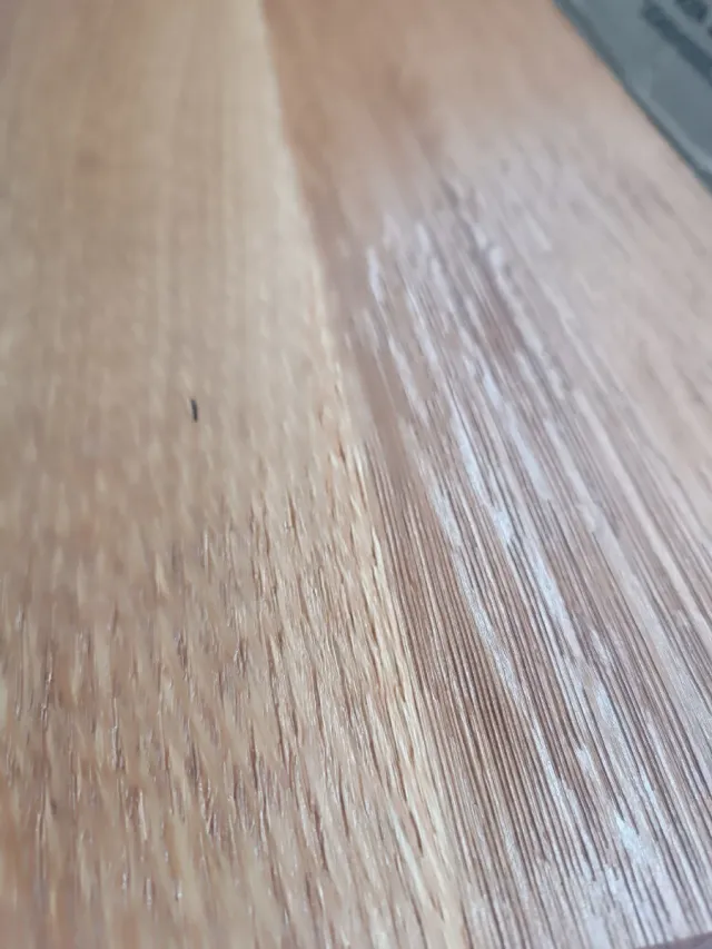 Tagliere con piedini in legno