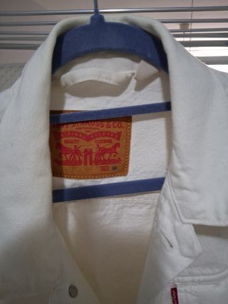 Cazadora Levi's Blanca