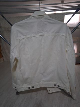 Cazadora Levi's Blanca