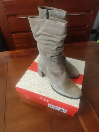 Botas nuevas Dorking Ante Gris Talla 38