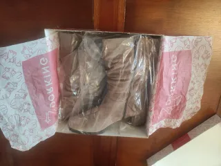 Botas nuevas Dorking Ante Gris Talla 38