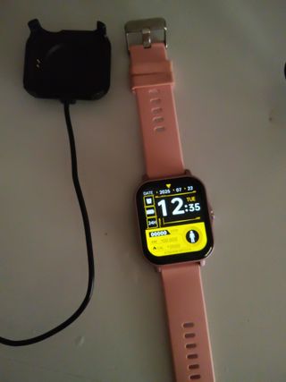 Reloj Inteligente Rosa con Cargador