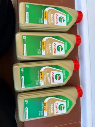 4 Aceite castrol + 1 Repsol (5w30)