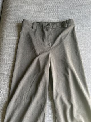 Pantalón gris nuevo