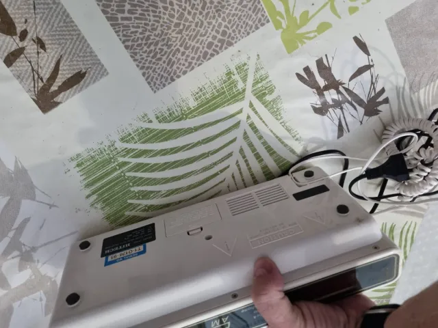 Reloj Radio Teléfono HITECH PH-101 Nuevo