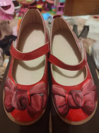 Bailarinas rojas con moña de piel, nueva sin uso
