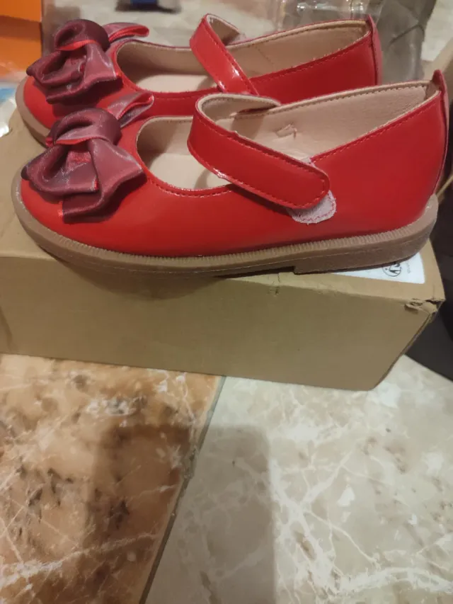 Bailarinas rojas con moña de piel, nueva sin uso