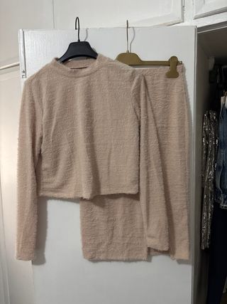 Conjunto Top y Falda Peluche Beige/Rosa