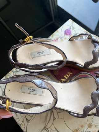 Tacones Prada Marrones Cuña