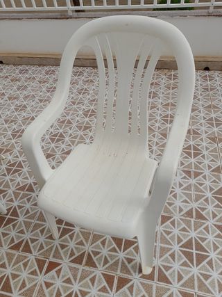 Tavolo rotondo da terrazza con 4 poltrone