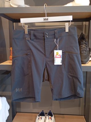 Bermuda Helly Hansen Beige y Negra