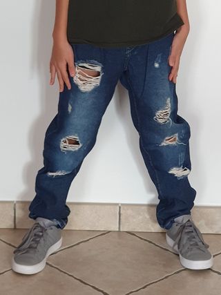 Jeans strappati 10/11 anni