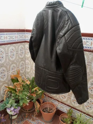 Cazadora de cuero Zerimar Talla XL