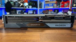 Gigabyte RX 7800 XT 16GB gráfica 