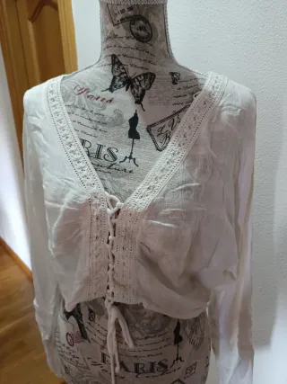 Blusa blanca Pull&Bear 