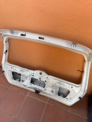Portón trasero Renault Clio