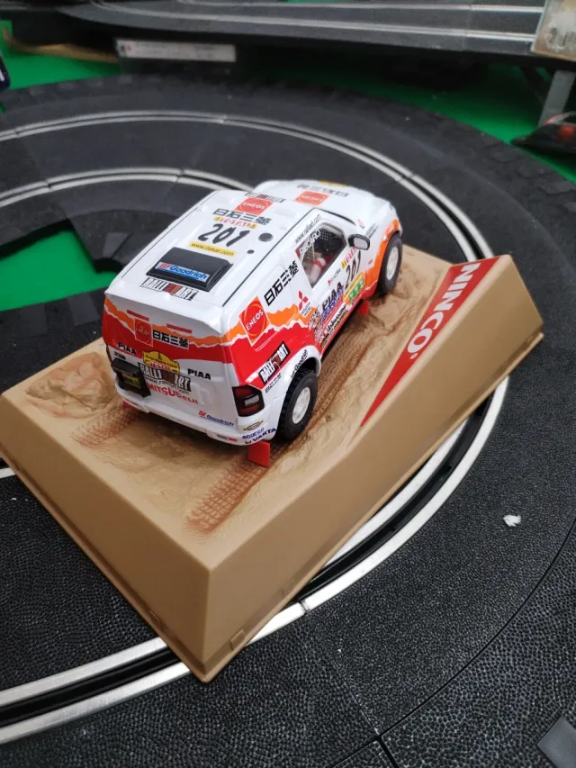 Scalextric Mitsubishi Pajero Ninco Rally