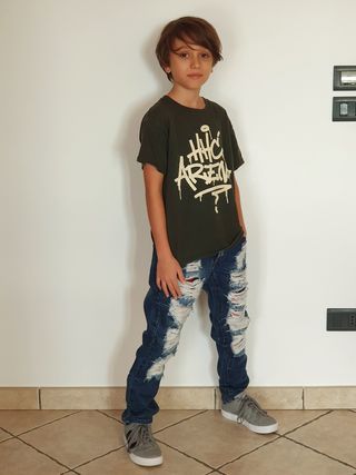 Jeans strappati 10/11 anni