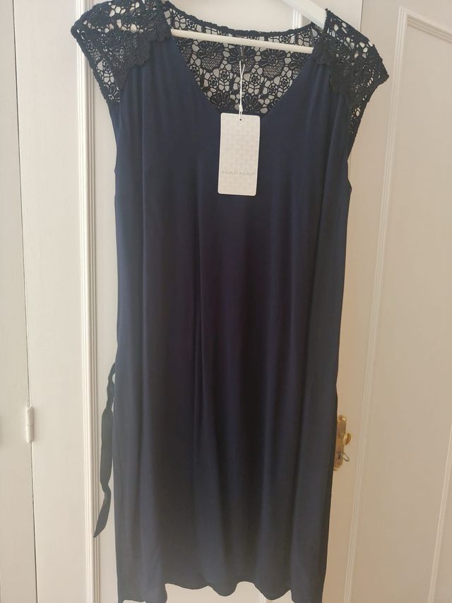 Vestido Naf Naf azul con encaje