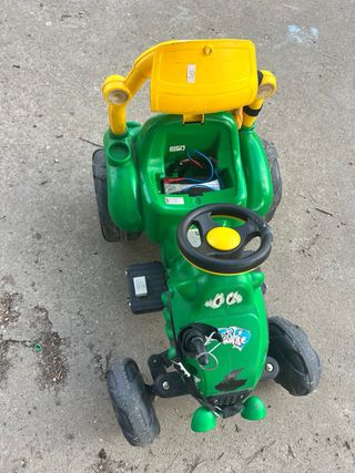 Tractor Infantil Eléctrico Verde y Amarillo