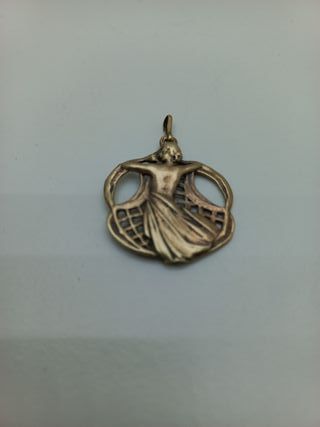 Colgante estilo modernista