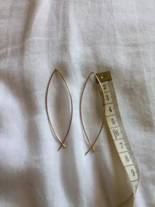Pendientes dorados largos