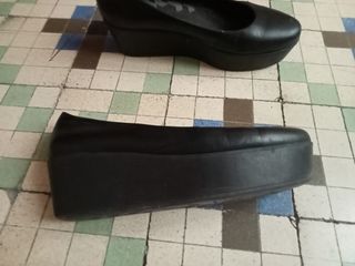 Zapatos negros de cuña