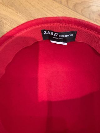 Gorra de fieltro Zara niña roja