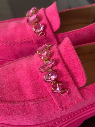 Mocasines rosas adornados talla 39