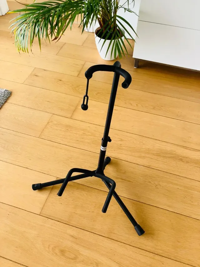 Soporte para guitarra negro